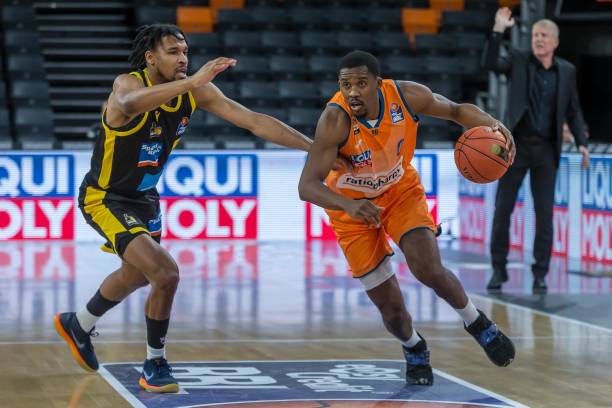 从草根到职 从草根到职