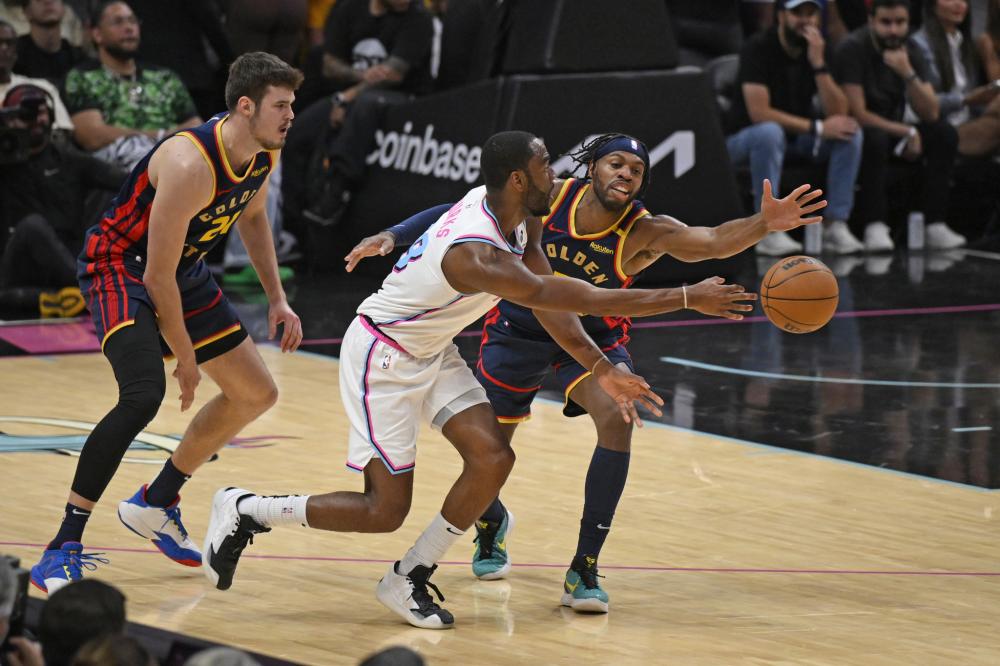 随着足球产 随着足球产