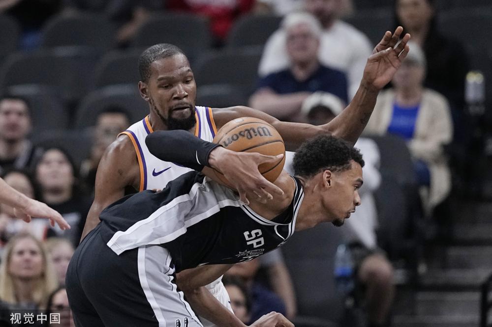 正是他被外 正是他被外