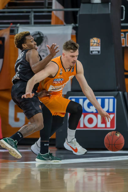 并探讨贝林 并探讨贝林